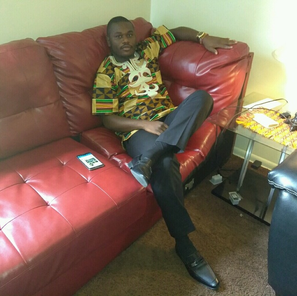 Profile Picture of Cephas Andrews (@cephasandrews) on Poshmark