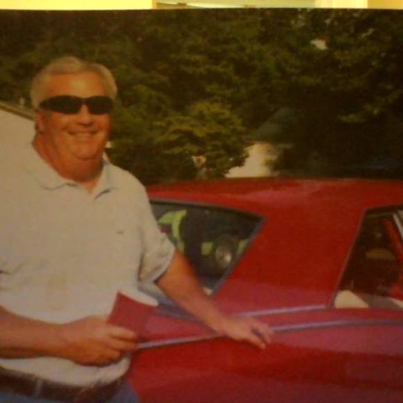 Profile Picture of Mike Helton (@mikehelton54) on Poshmark