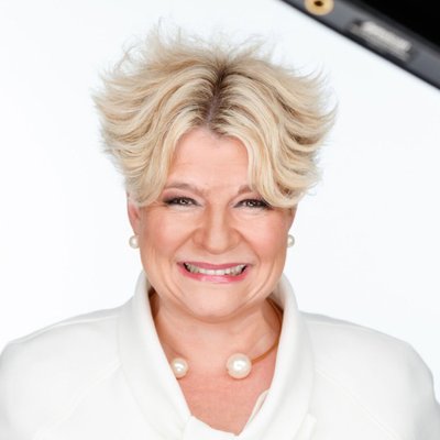 Profile Picture of Christine Di Stadio (@ChrisDiStadio) on Twitter