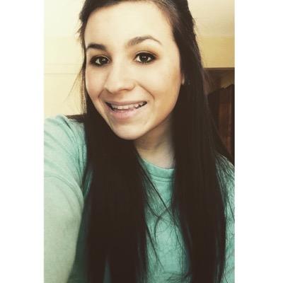 Profile Picture of Amber (@amber_mora12) on Twitter