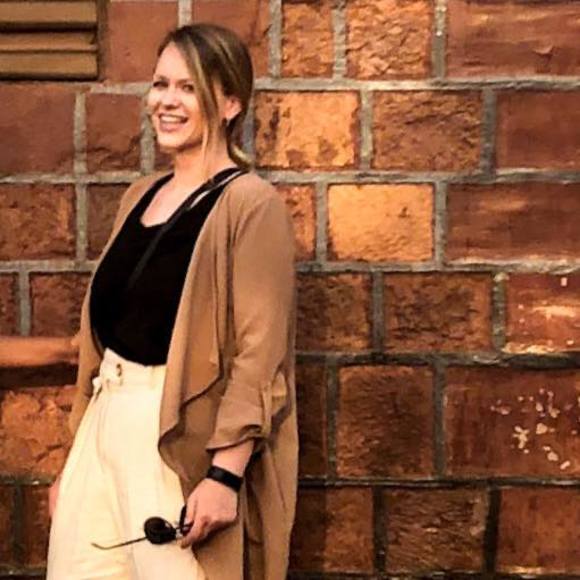 Profile Picture of Kate Knapp (@kjkpp) on Poshmark