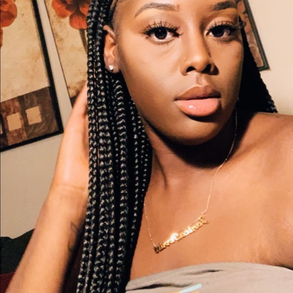 Profile Picture of Jonica Perrin (@jonicaperrin) on Poshmark