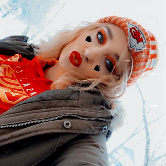 Profile Picture of Karlee Selleck (@karlee_selleck) on Poshmark