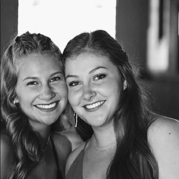 Profile Picture of Brianna Buffington (@briannabuff97) on Poshmark