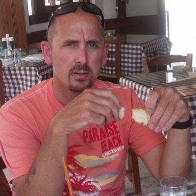 Profile Picture of Paul Hanbury (@RedFonz7) on Twitter