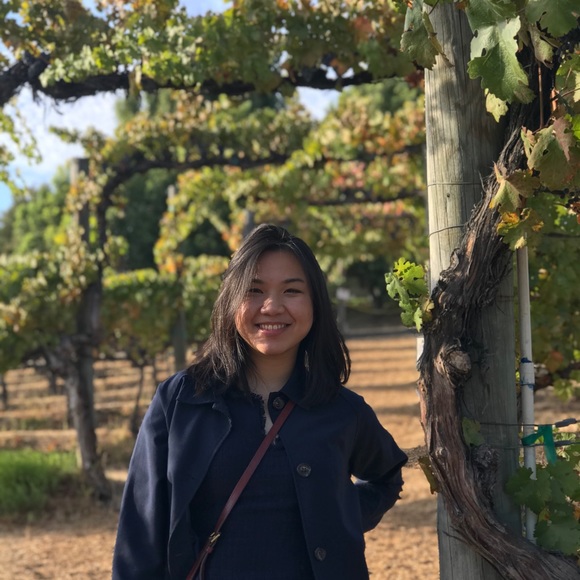 Profile Picture of Esther Yuwono (@espaopao) on Poshmark