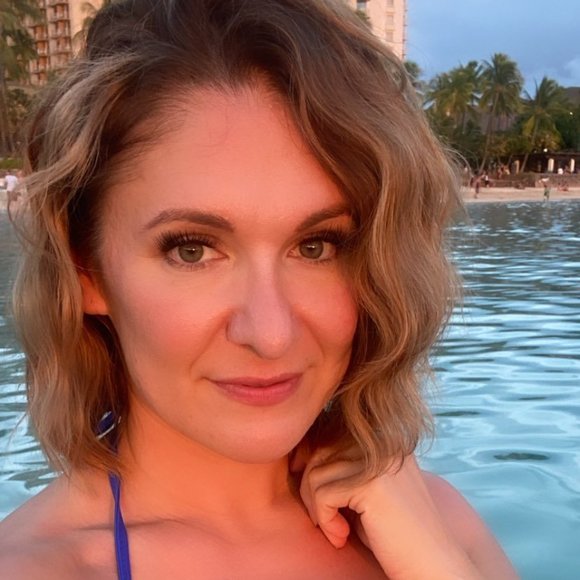Profile Picture of Dani Decarlo (@dani_decarlo) on Poshmark
