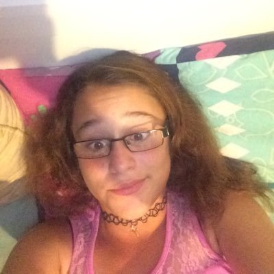 Profile Picture of Elizabeth Hendricks (@hendrickslizzi2) on Twitter