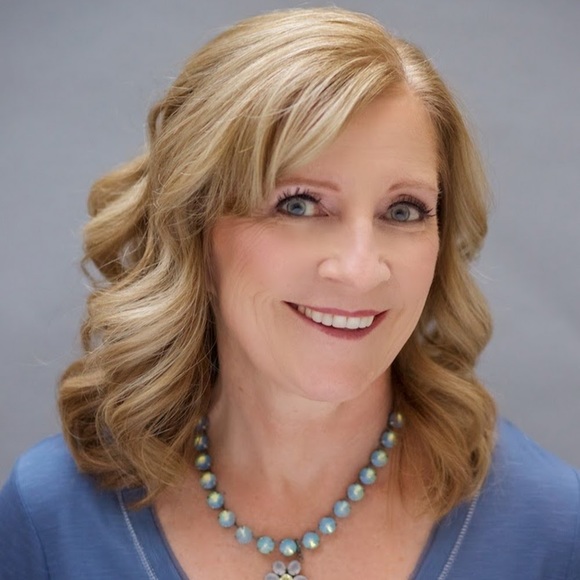 Profile Picture of Cindy Chrzanowski (@cinkriz) on Poshmark