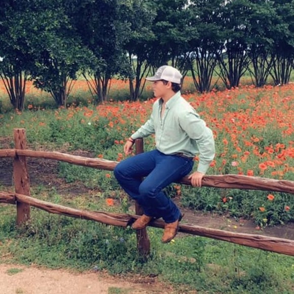 Profile Picture of Orryn Bond (@21obond) on Poshmark