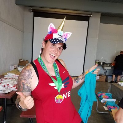 Profile Picture of Elizabeth Parsons (@elizabethlgbt) on Twitter