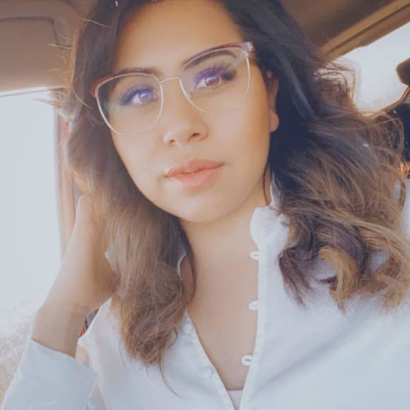 Profile Picture of Hortencia Facio (@facio_45) on Poshmark
