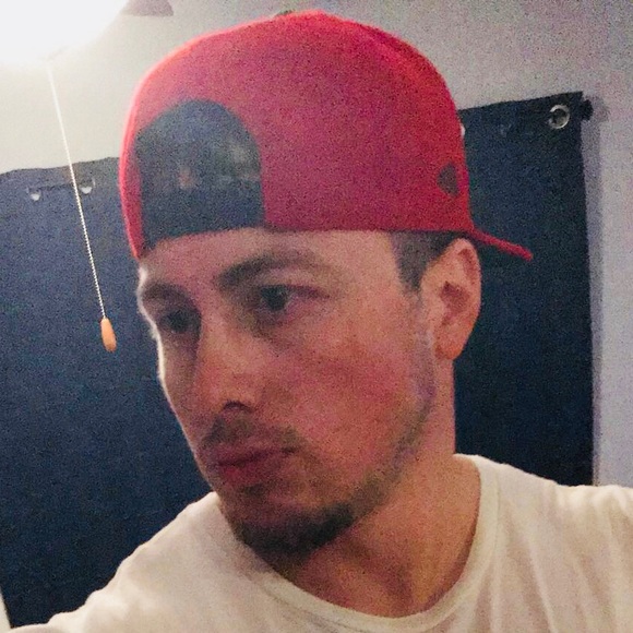 Profile Picture of Oscar Alonso (@oalo87) on Poshmark