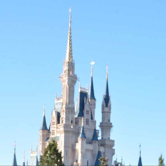 Profile Picture of Natalie Cyprowski (@ncyprowski) on Poshmark