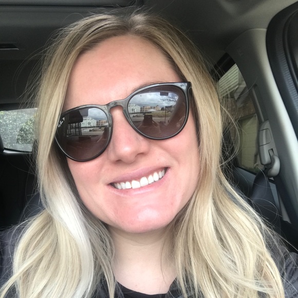 Profile Picture of Heather Chase (@sull6709) on Poshmark