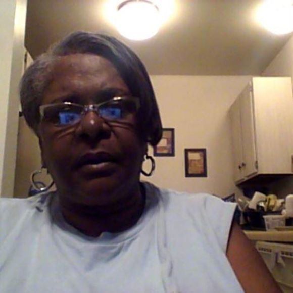 Profile Picture of Dianne Clady (@dianneclady) on Poshmark