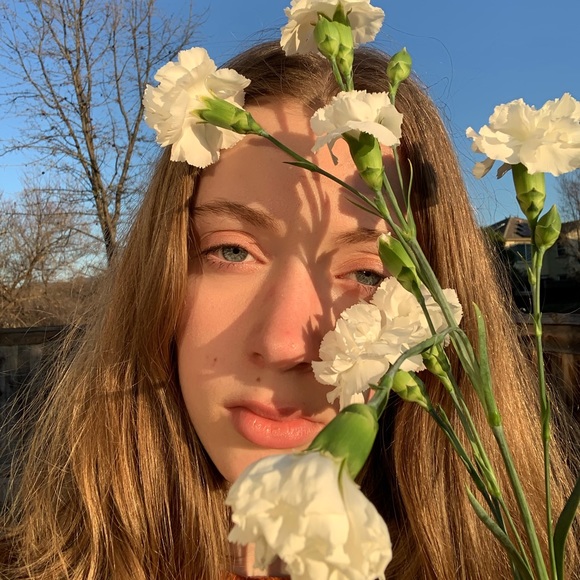 Profile Picture of Andrea Casey (@acaseyy) on Poshmark