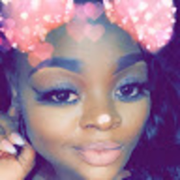 Profile Picture of Tiffany Amey (@tiffanyamey23) on Poshmark