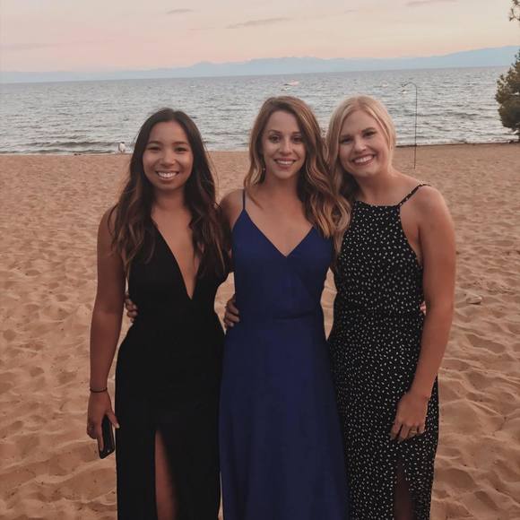 Profile Picture of Tara Donavanik (@tdonavanik) on Poshmark