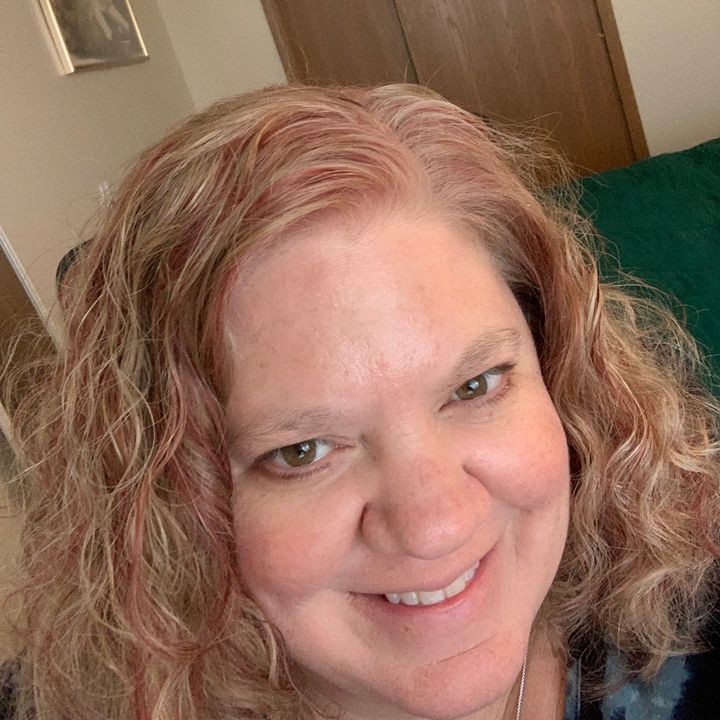 Profile Picture of Lisa Dufner Barrett (@lisadufnerbarrett) on Tiktok