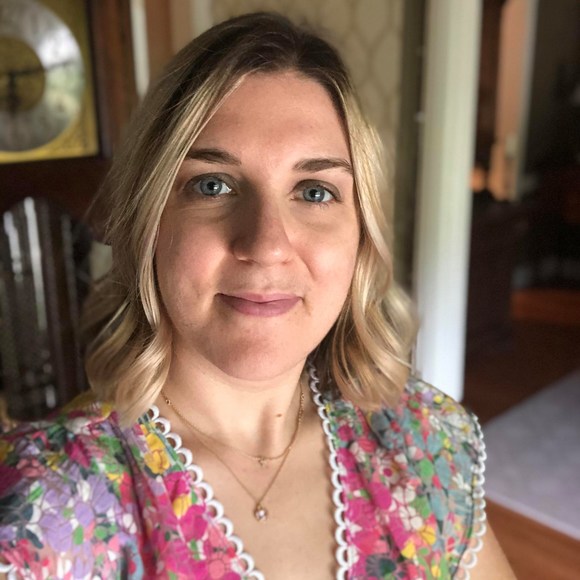 Profile Picture of Sarah Osmolinski (@scosmoli) on Poshmark