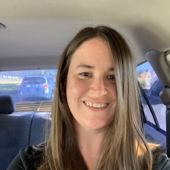 Profile Picture of Erika Dreager (@erikadreager) on Poshmark