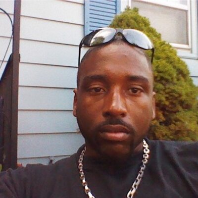 Profile Picture of Terry Lockett (@Renee4242) on Twitter