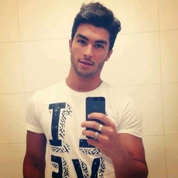 Profile Picture of Josh Stevenson (@josh7ltxl) on Poshmark