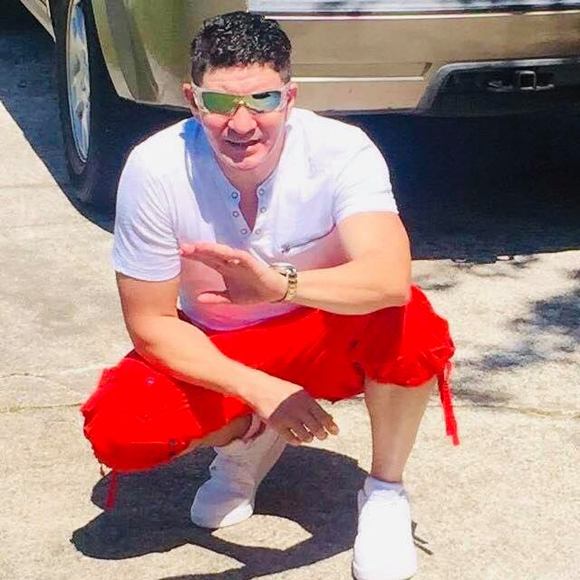 Profile Picture of Ivan Alfaro (@oialfaro75) on Poshmark