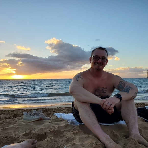 Profile Picture of Eric Sharp (@esharp81) on Poshmark
