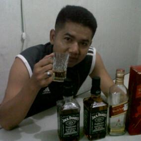 Profile Picture of Queen Van De Ras (@MarshaIslami) on Twitter