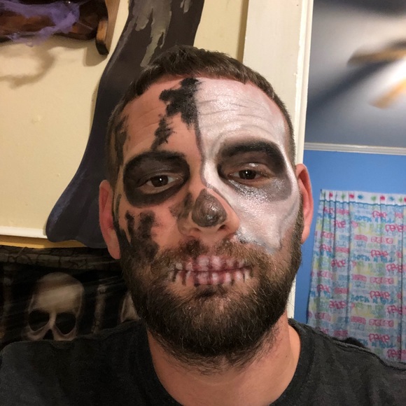 Profile Picture of Jacob Lippolis (@jacoblippolis) on Poshmark