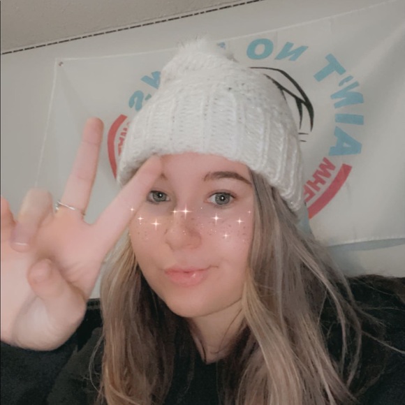 Profile Picture of Bri Laluk (@brilaluk) on Poshmark
