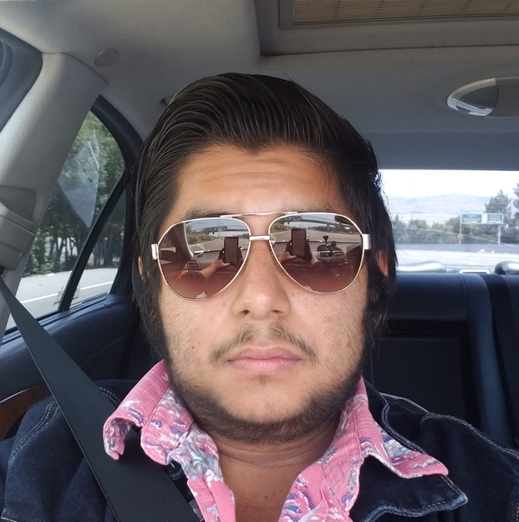 Profile Picture of Rodrigo Hernandez (@duendev159) on Poshmark