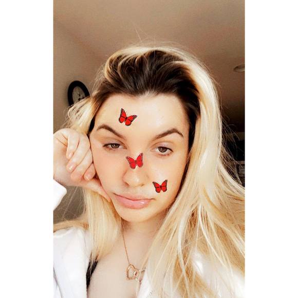 Profile Picture of Isabelle Richard (@isabellegraceee) on Poshmark