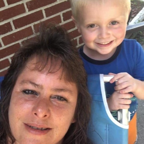 Profile Picture of Kim Ridge (@kimridge) on Poshmark