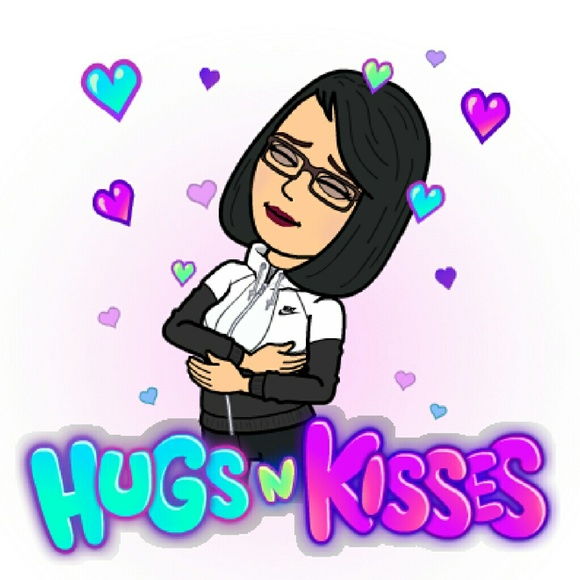 Profile Picture of Amanda Foutch (@foutcha) on Poshmark