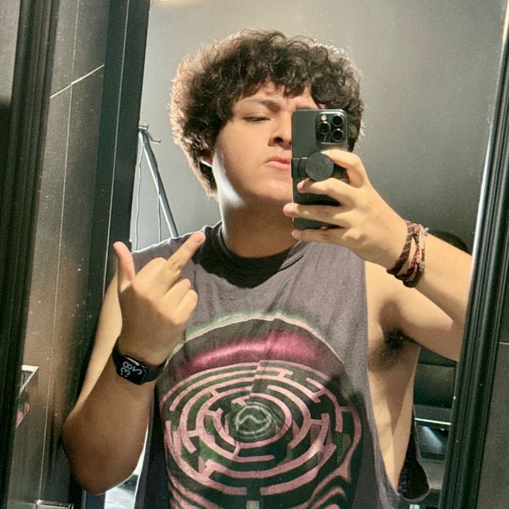 Profile Picture of AlecchiMan (@alecchiman) on Tiktok
