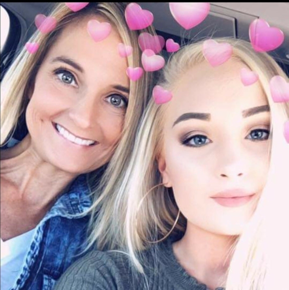 Profile Picture of Danielle Waitekus-wilson (@dwilson69) on Poshmark