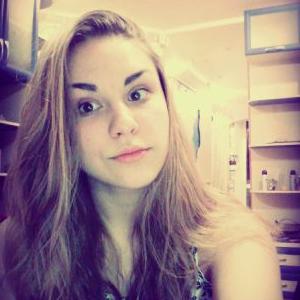 Profile Picture of Alina Prokhorets (@AlinaProkhorets) on Twitter