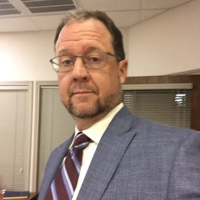 Profile Picture of Michael R. Thornhill (@MichaelThornh1) on Twitter