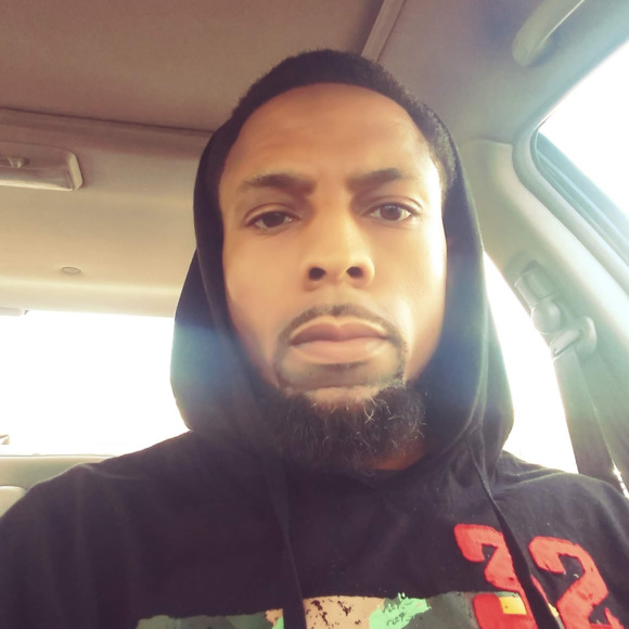 Profile Picture of Brandon Toliver (@bdot85) on Poshmark