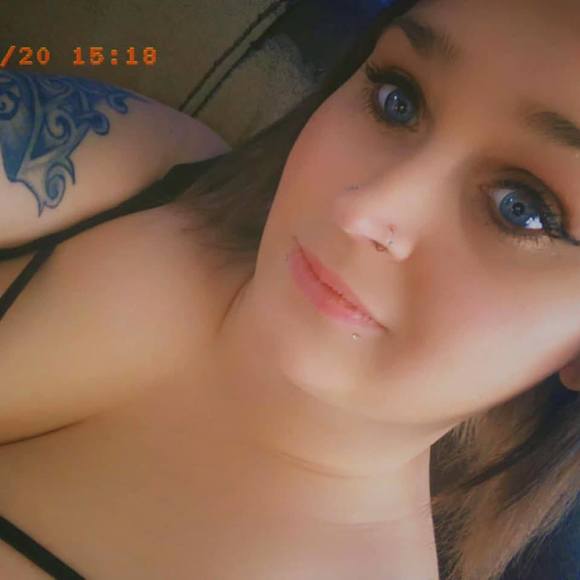 Profile Picture of Samantha Scharbert (@samanthababy91) on Poshmark