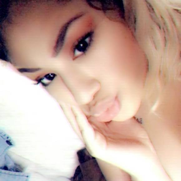 Profile Picture of Mariah Lima (@lilma96) on Poshmark