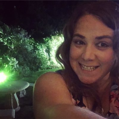 Profile Picture of Amanda K (@KiwiCm) on Twitter