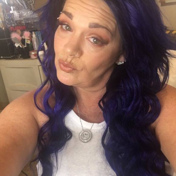 Profile Picture of Stacia Wheelis (@staciaforever13) on Poshmark