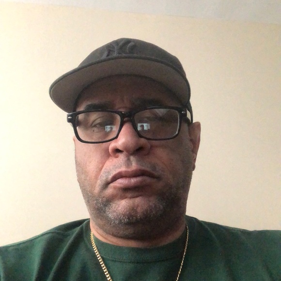 Profile Picture of Darryl Russell (@darrylrussell) on Poshmark