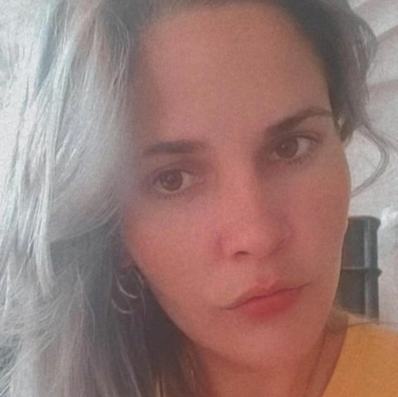 Profile Picture of González Roxanne (@g_roxanne) on Poshmark