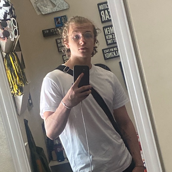 Profile Picture of John Fischer (@john_f1) on Poshmark