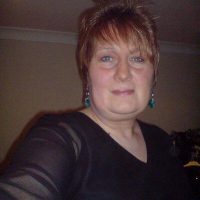Profile Picture of Jane Oliver (@janeoliverlive) on Twitter